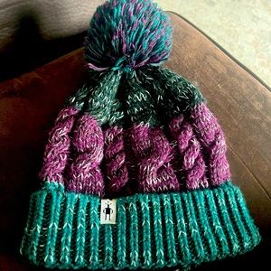 Smartwool Isto Retro Beanie Sangria Purple Green Cable Knit Pom Pom Wool Blend